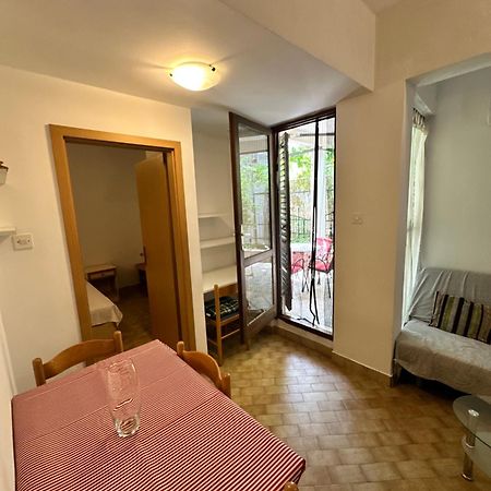 Kornelija 2 Lägenhet Podgora Exteriör bild